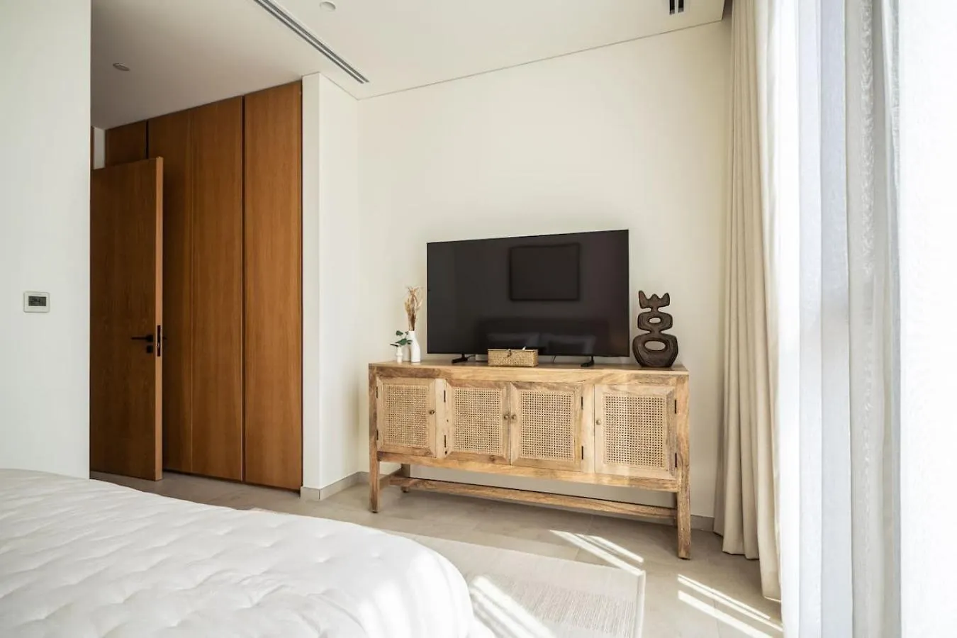 Seraya Residence 4 - 3Bdr - Including Amenities And Concierge Dubai Apartment