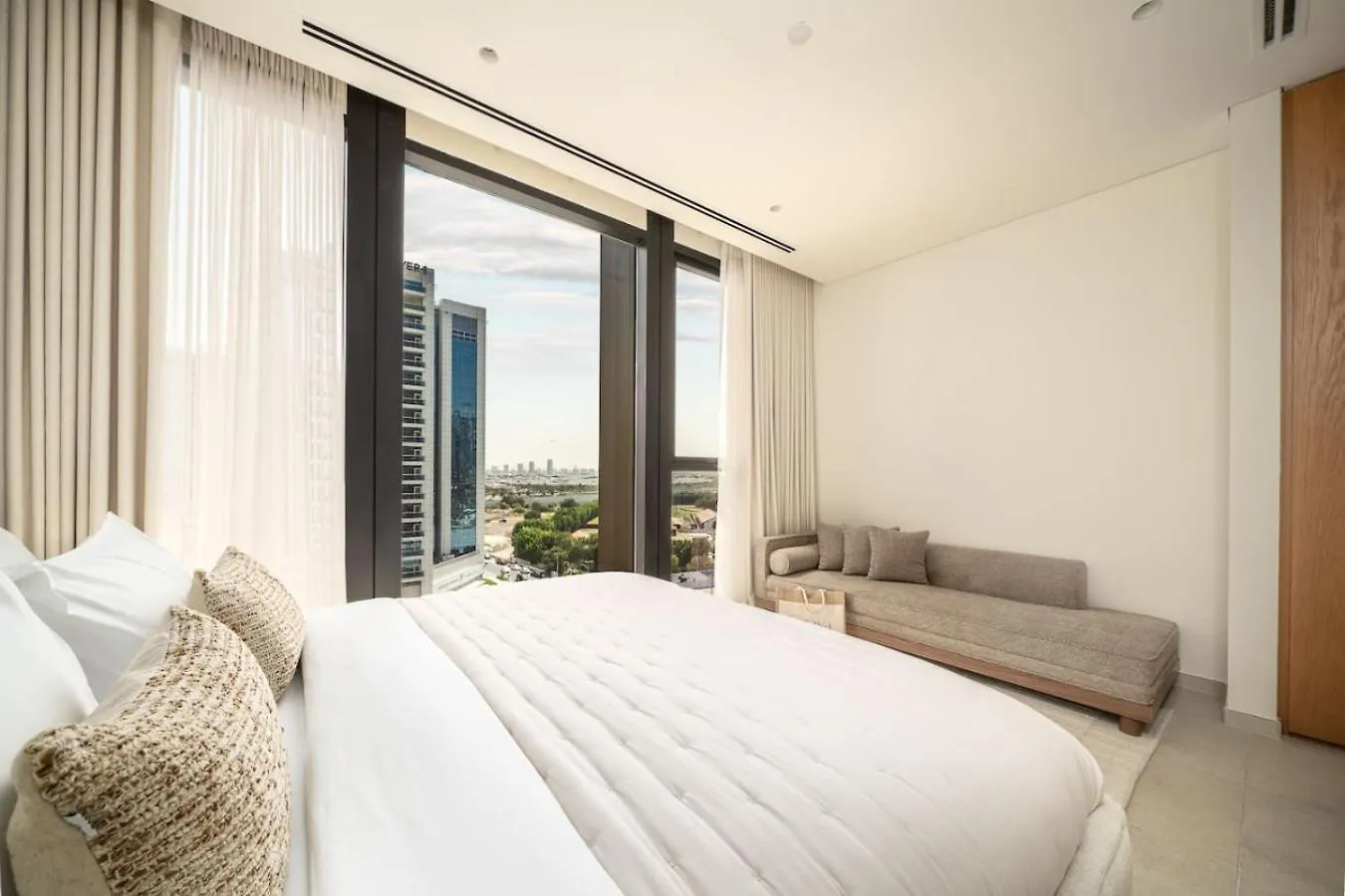 Seraya Residence 4 - 3Bdr - Including Amenities And Concierge Dubai 0*,  United Arab Emirates